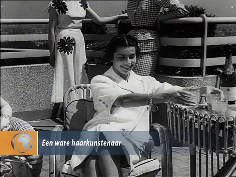 Een ware haarkunstenaar - 1950