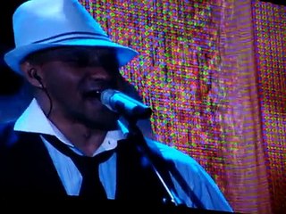 Pe. Reginaldo Manzotti canta "Uma carta para Deus" com o Exaltasamba