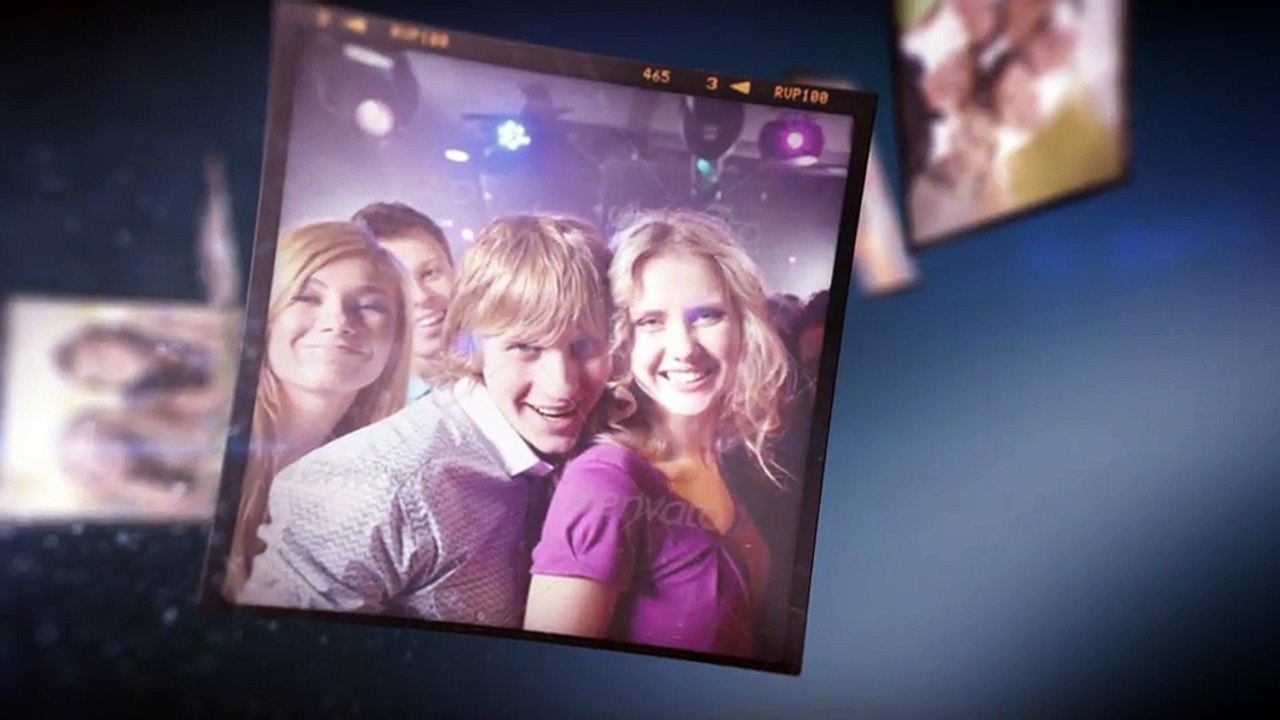 After Effects Project Files - Flying Photos - Photo Gallery - VideoHive 8293860