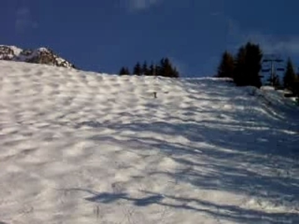Arnaud descend cachette + gamelle