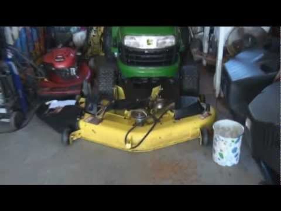 John Deere Lawn Tractor