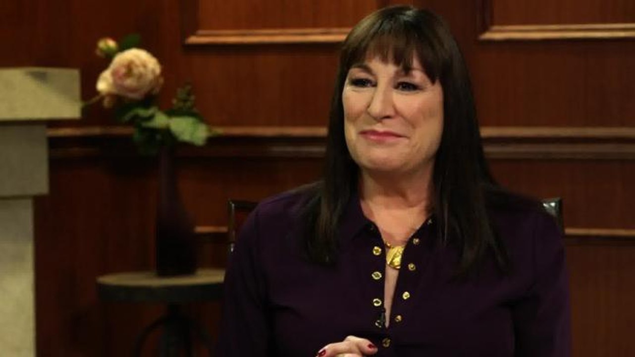 Anjelica Huston discusses winning an oscar