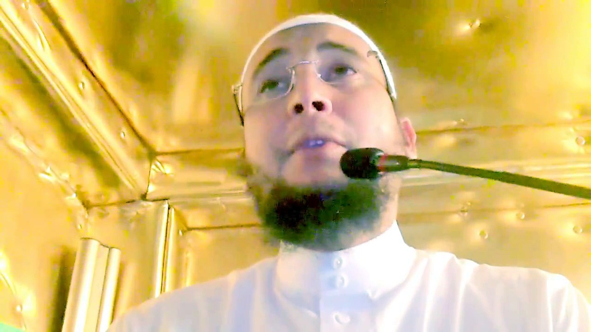 جني يطلب من الراقي المغربي نعيم ربيع ان يغني له اغنية شاهد ماذا حصل - video  Dailymotion
