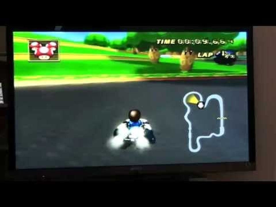 Mario Kart shortcut GCN Mario Circuit.
