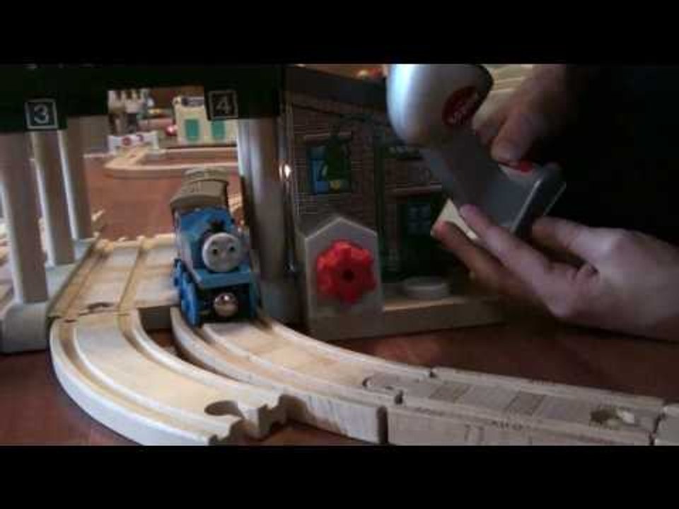 Thomas the Tank Engine ,Rosy get rescued by Thomas