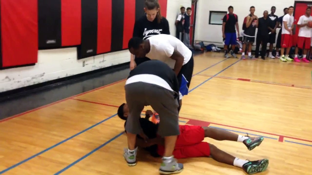 Love and Basketball proposal 2015 - Superman Johnson vs Breyschoice