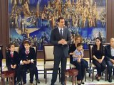 Le président Bachar al-Assad et son épouse ont rencontré les familles des martyrs. 29-04-2014