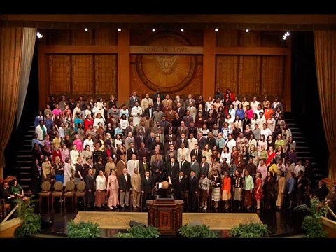 Brooklyn Tabernacle Choir - Carol of the Bells (Short)