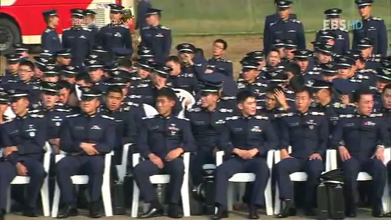 USAF Thunderbirds & South Korea AF Black Eagles (2 of 2)