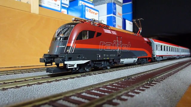 Roco ÖBB 1116 208 Railjet mit Zimo Loksound und InterCity 556 Erlebnis Demokratie