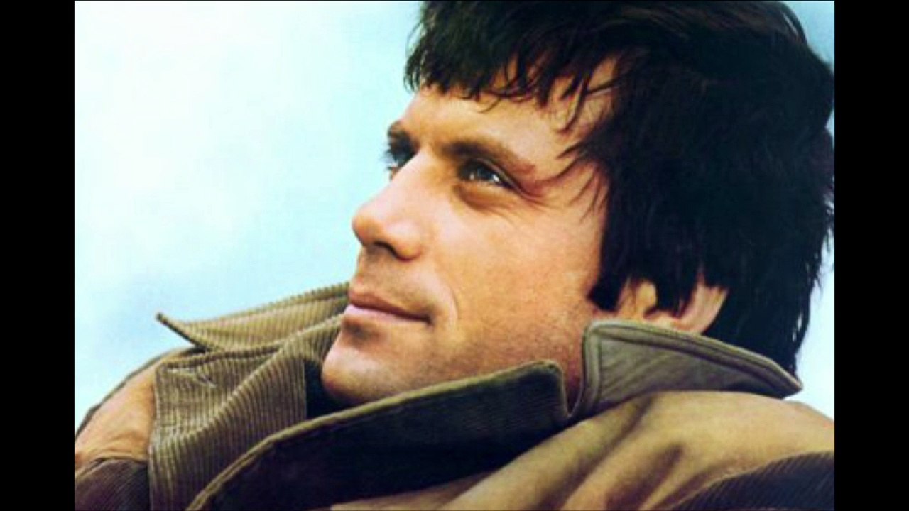 TRIBUTE TO OLIVER REED