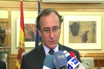 Alonso alerta del "peligroso" discurso contra la vacuna