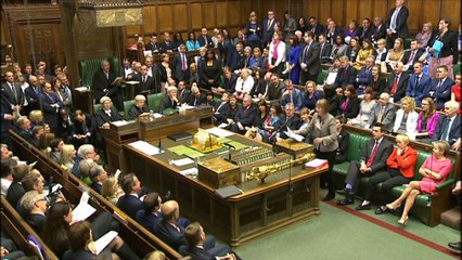 Cameron and Harman clash at PMQs over welfare cuts