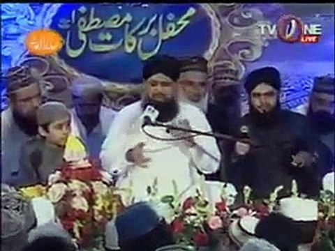 Her Waqt Tassawur Mein Madinay Ki Gali Ho naat by Muhammad Owais Raza Qadri on mehfil e manajat 2015