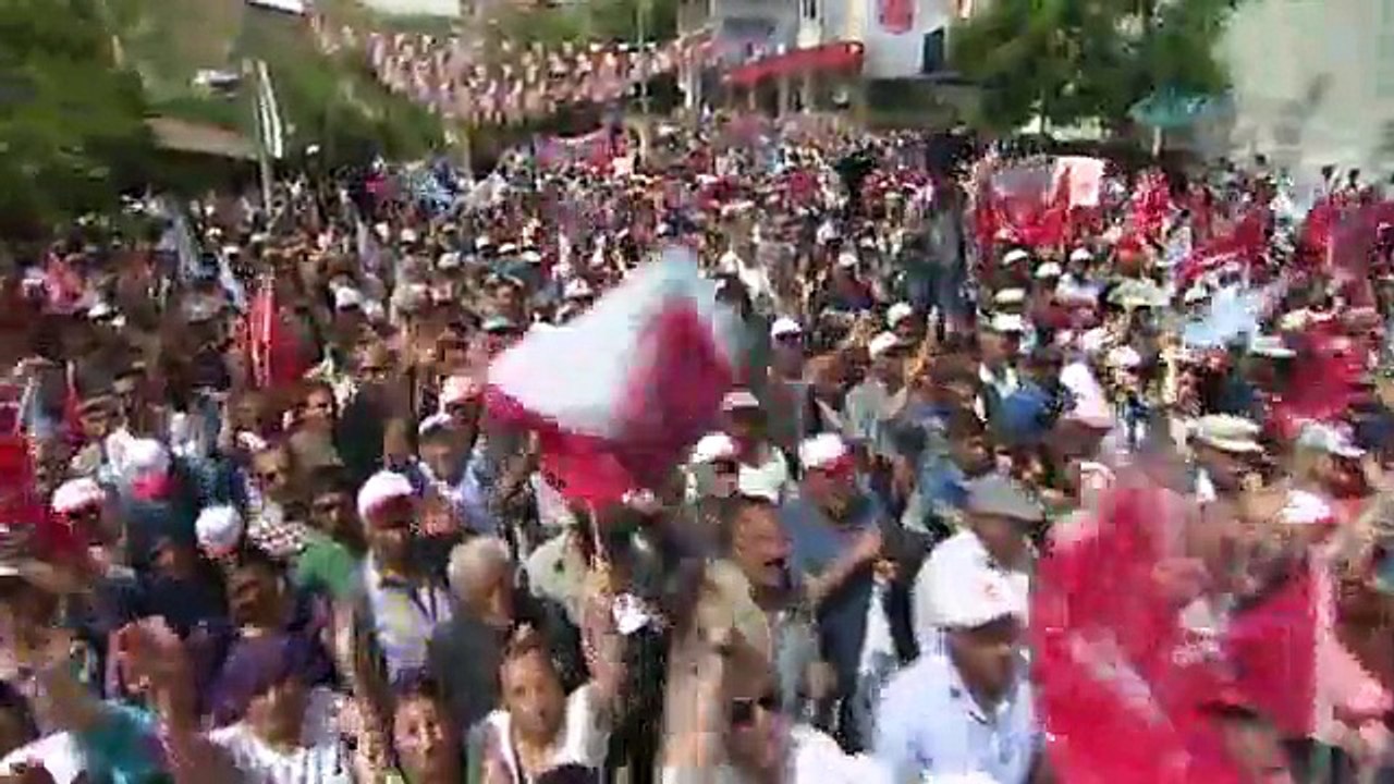 Liderler miting meydanlarında