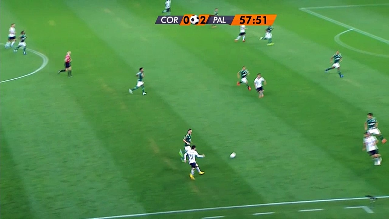 Brasileirao: No-Look-Pass, No Good!!