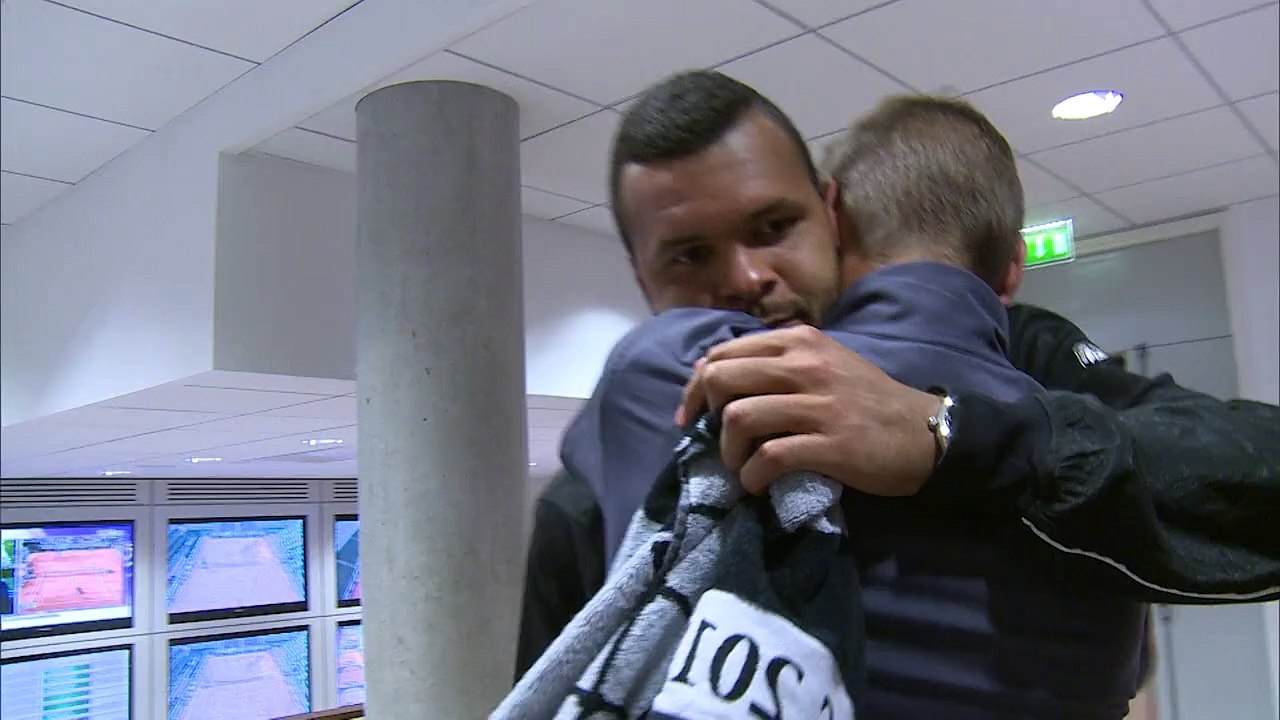 TSONGA en coulisse juste après sa victoire sur NISHIKORI | Jour 10