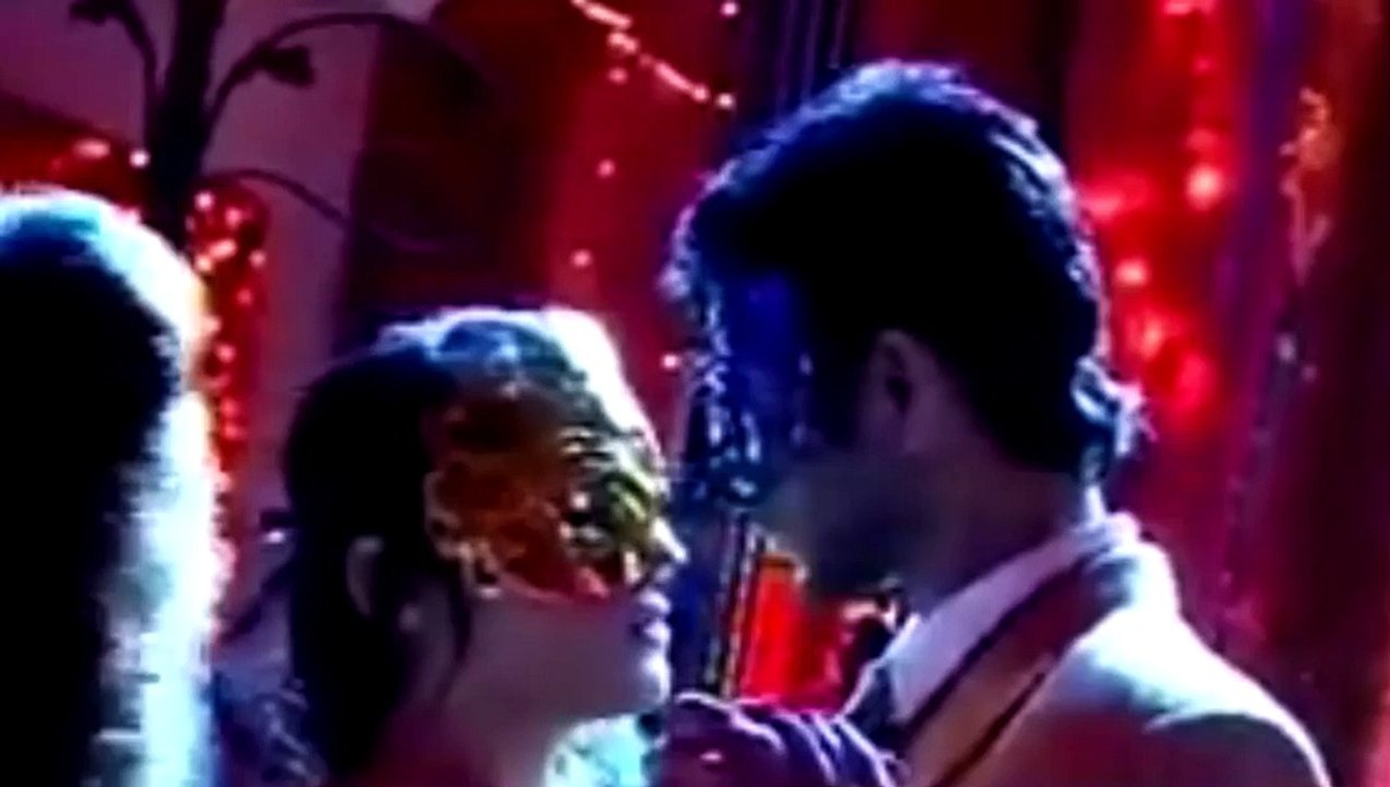 Meri Aashiqui Tum Se Hi 5th June 2015 Full Update-  Killer attacked Ishani with knife when Ishani and RV Dancing together