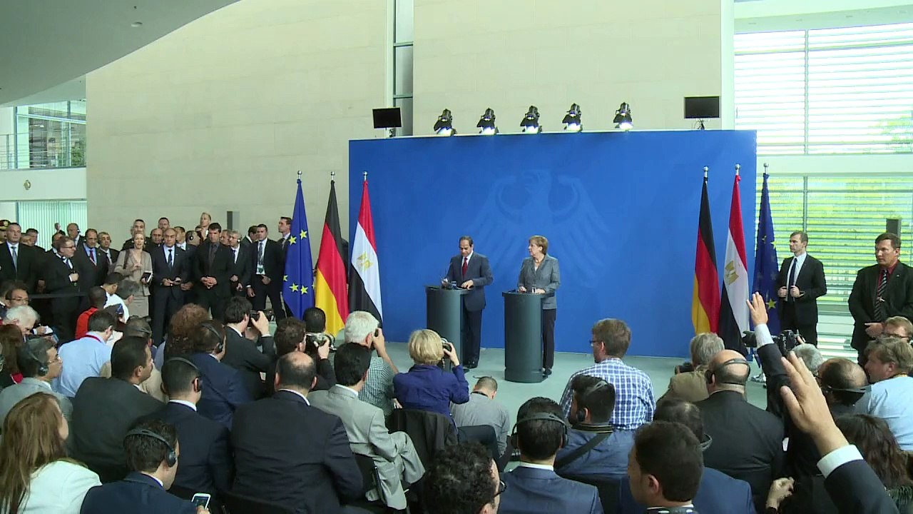 "mörder": eklat bei al-sisi-besuch in berlin