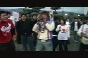 チベット支持派VS中国人 松代PAで激突! 2/2  Beijing Olympic Torch in Nagano