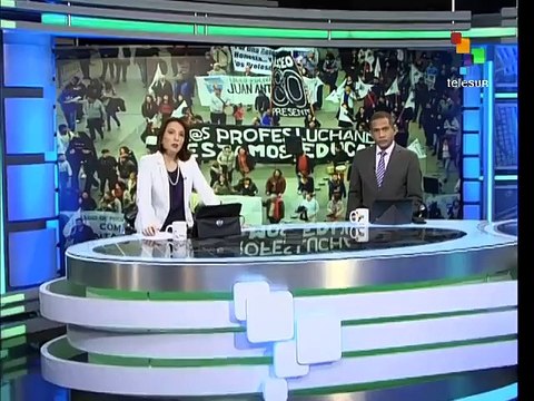 Carabineros reprimen marcha docente en Chile