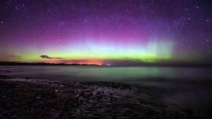 Timelapse ile kuzey ışıkları manzarası