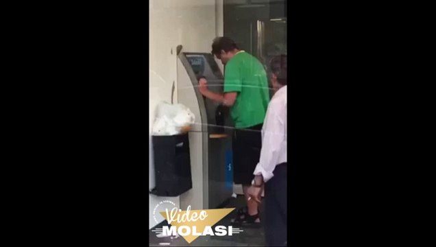 İNANILMAZ SARHOŞ ADAMIN BAŞINA GELEN İNANILMAZ OLAY