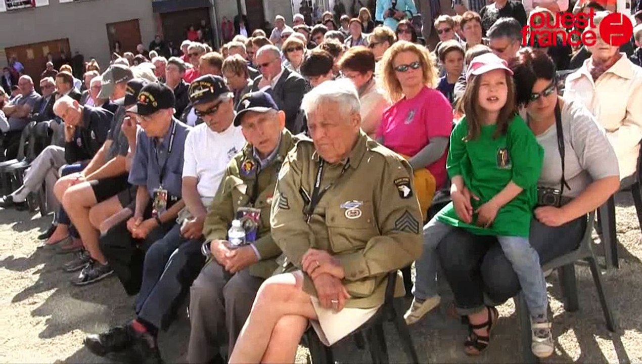 71e D.Day à Sainte-Mère-Eglise. Les jeunes maîtres de cérémonie
