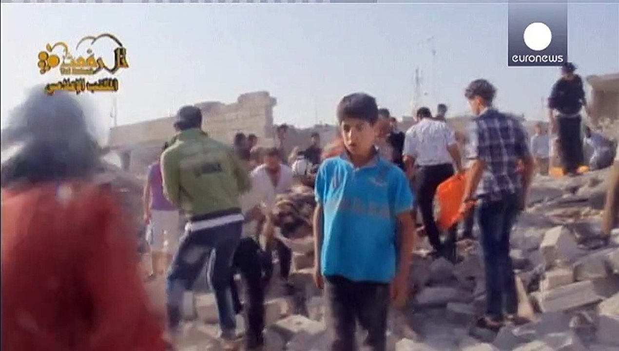 Syria regime barrel bombs kill 37, monitor says