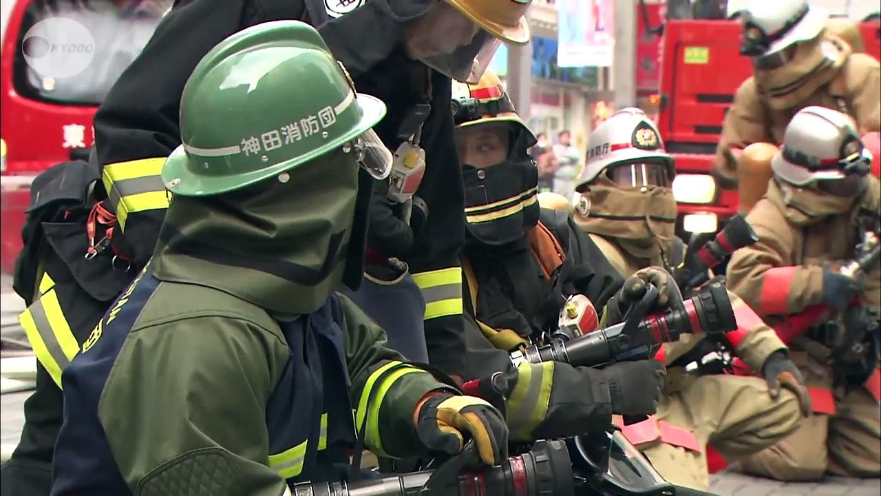 ＡＫＢ４８・北原里英さんが一日署長 東京消防庁神田消防署