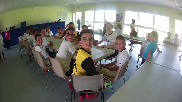 Jeunes du Groupement mis à l'honneur lors du match Seniors contre Séné : Goûter