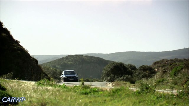 EM MOVIMENTO Novo BMW X1 2016 xDrive20i 2.0 192 cv 28,5 mkgf
