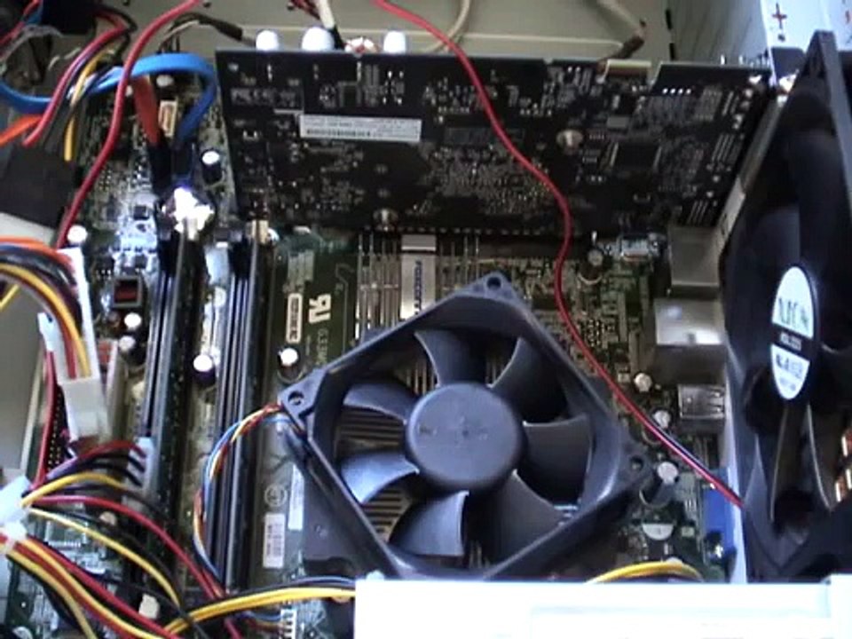 How to remove and Install a Video Card! Computers!