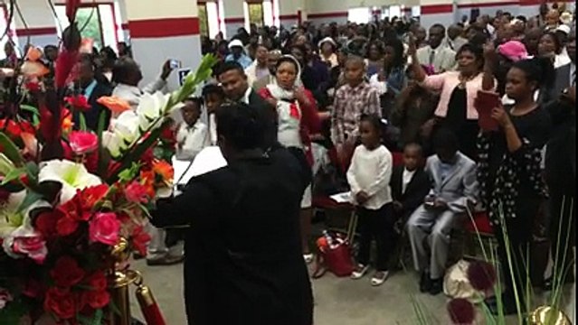 DU GOSPEL DANS UNE ÉGLISE ÉVANGÉLIQUE.