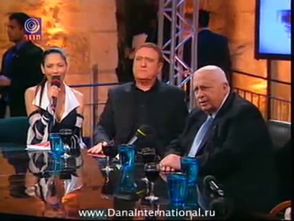 Dana International Nizachti (live) דנה אינטרנשיונל