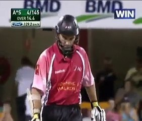 Symonds lets a kid do the fielding – PTV Sports