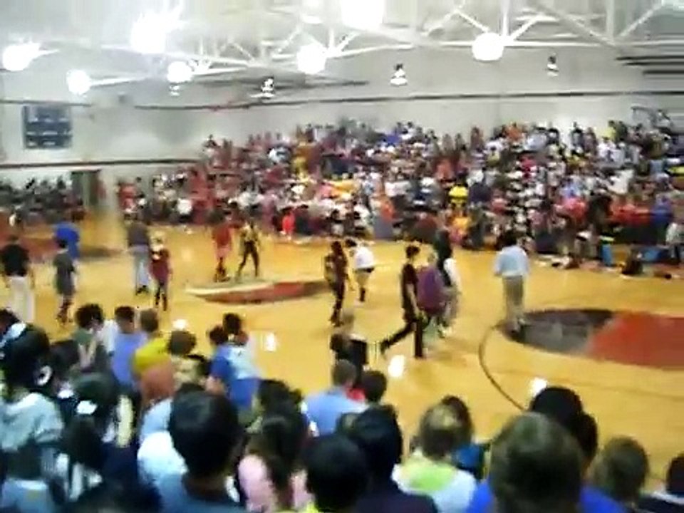 Decatur High School teacher-student dance-off