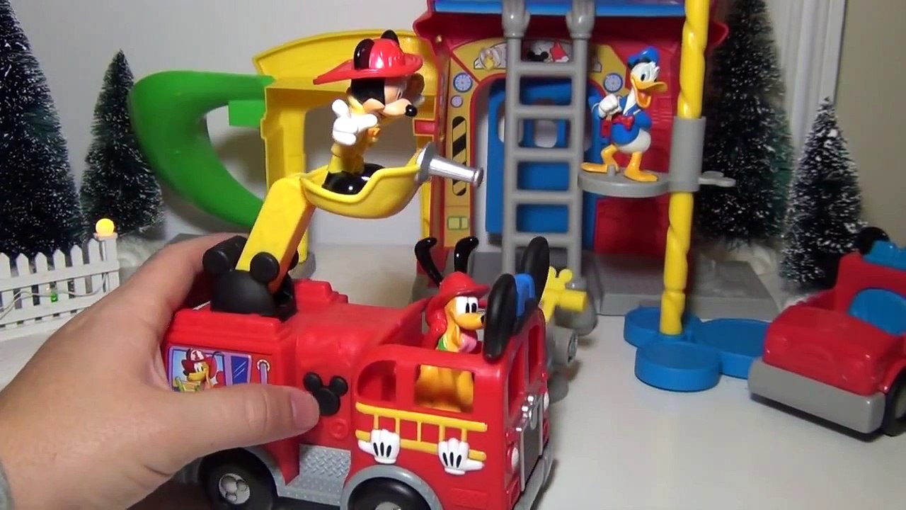MICKEY MOUSE CLUBHOUSE Disney Junior Mickey's Fire Station Fire Truck + Disney Toy Friends