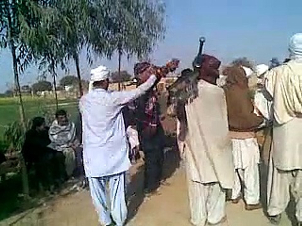 Sraki desi jhumr ,,shadi program new jhumr wih dhol,,Masha Allah mobile Taunsa 03336466861