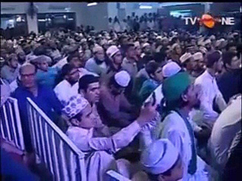 Sarkar Ka Madina naat by Muhammad Owais Raza Qadri on Shab-e-Baraat 2015