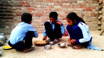 Hahahaha children eating their breakfast and cheating on each other. A funny video