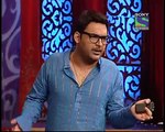 Kapil Sharma reads newspaper - Comedy Circus