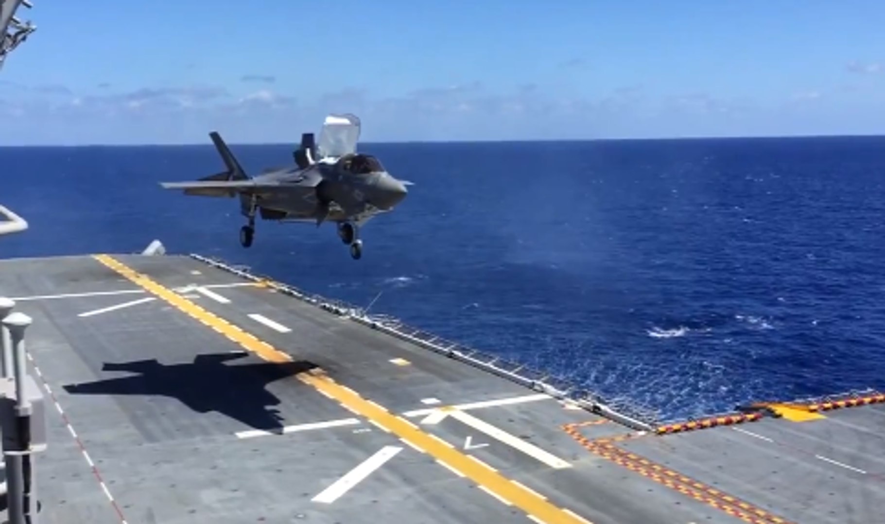 Un avion de chasse américain atterrit à la verticale - Vidéo Dailymotion