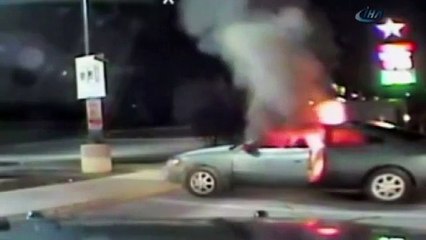 Aracını yaktı, az daha kendini de yakıyordu