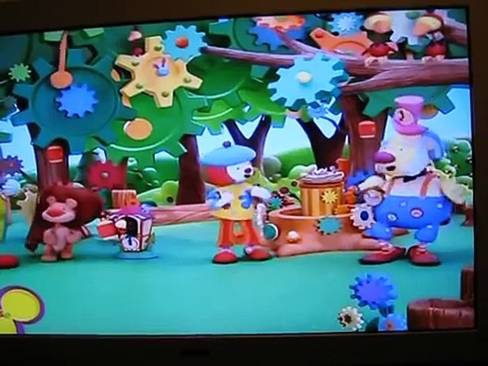 Jo Jo Circus Koo-Koo Bird