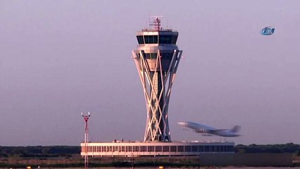 İstanbul semalarında pilottan ıslık şov