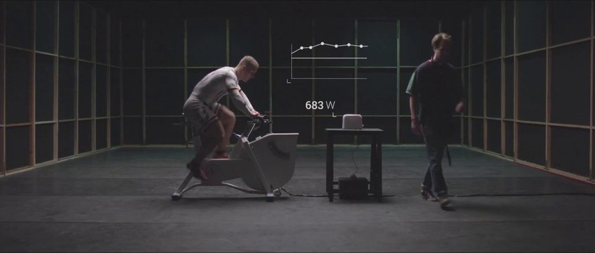 Olympic Cyclist tries to power Toaster by cycling - Robert Förstemann