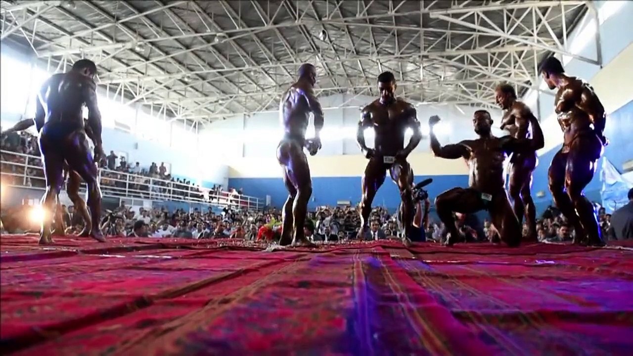 Stärke zeigen: Körperkult am Hindukusch