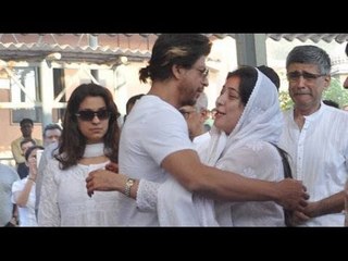 SRK, Deepika At Bobby Chawla's Last Rites - BT