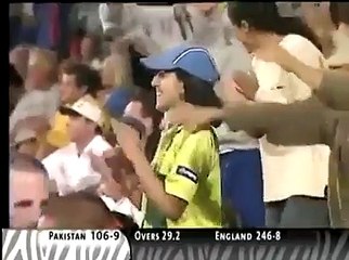 Shoaib Akhtar destroys England bowlers in World Cup